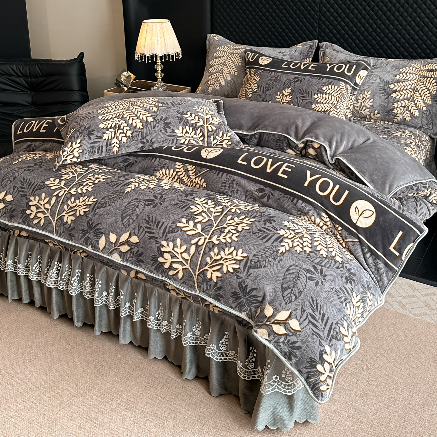 Winter Milk Velvet Four-Piece Set with Fleece and Cotton Padding, Thickened Anti-Static Coral Fleece Duvet Cover and Bed Sheet for Bed Use