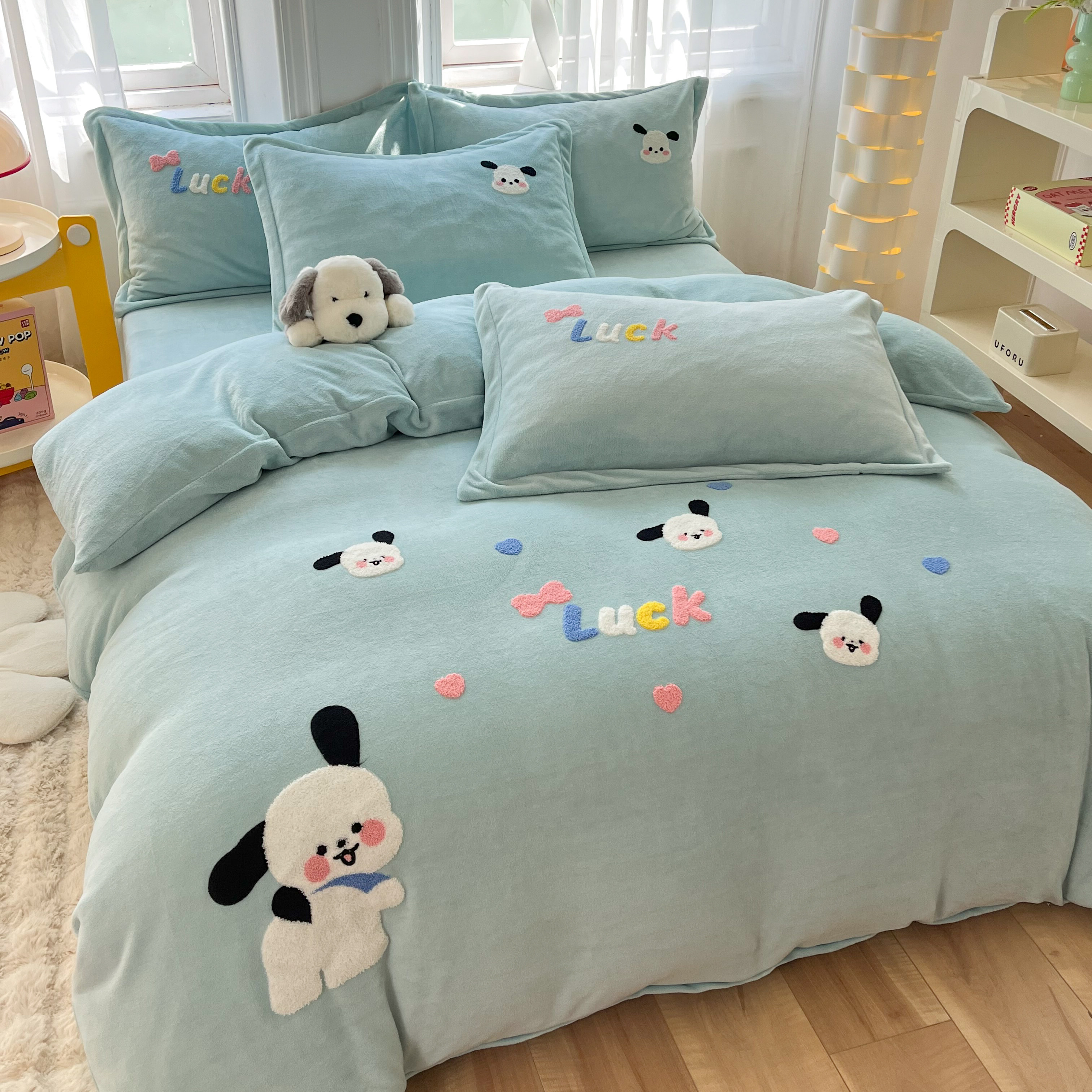 Class a New Cartoon Towel Embroidery Milk Velvet Four-Piece Set, Thickened and Warm Bed Sheet, Duvet Cover, Fleece-Lined Bedding