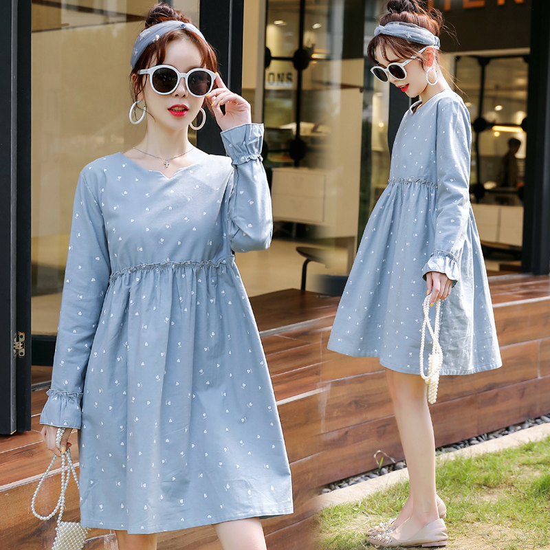 Pregnant women spring dress 2021 new fashion loose trendy mother temperament top mid-length long-sleeved skirt spring style