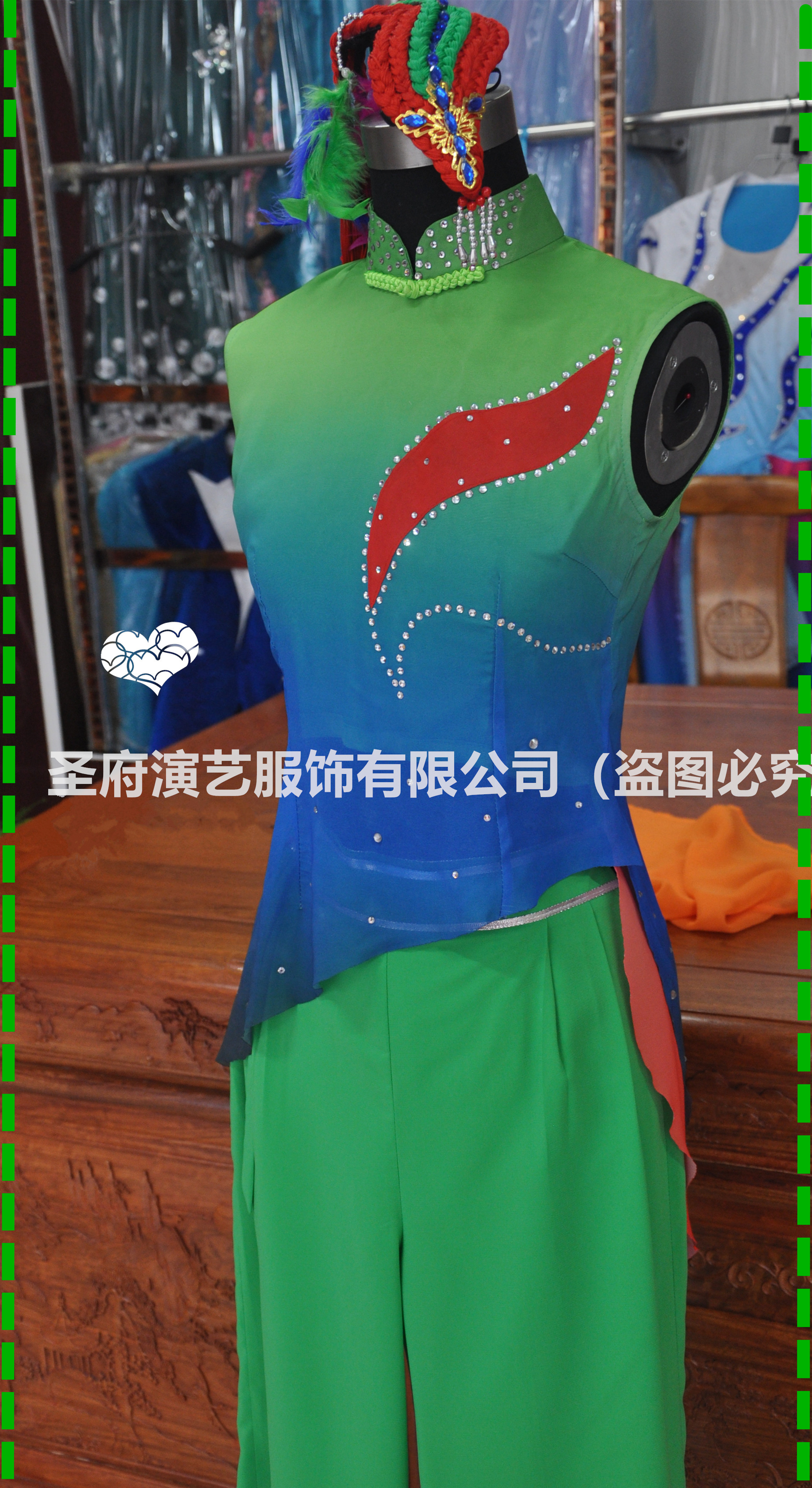 Order the Jade Fox Dance Cup solo 