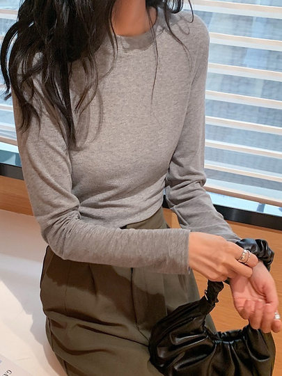 White cotton simple bottoming shirt for women 2025 autumn and winter new style small slim long-sleeved T-shirt top trendy