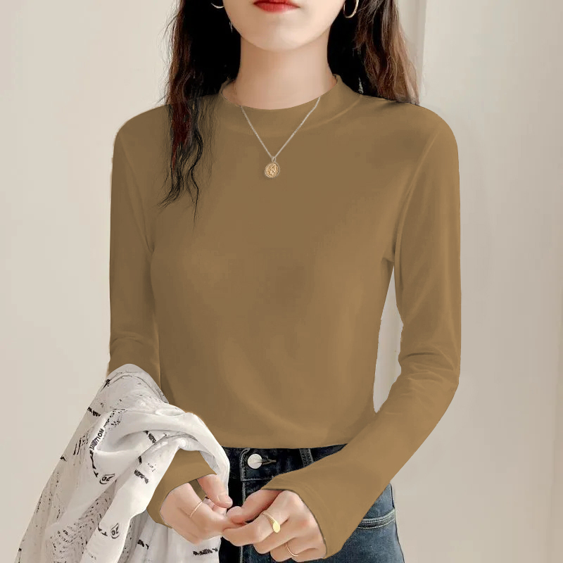 Slim-Fitting, Super Flattering Women's Thermal Base Layer Top, Slimming, Can Be Worn as Outerwear, Stretchy, Suitable for Layering, Mock Neck for Women Slim-Fitting, Super Flattering Women's Thermal Base Layer Top, Slimming, Can Be Worn as Outerwear, Stretchy, Suitable for Layering, Mock Neck for Women