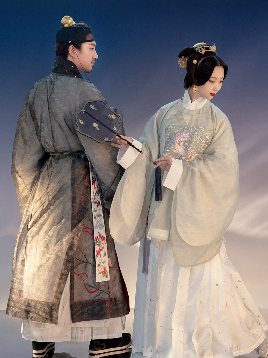 Daoding Han clothes ink bamboo Ming-made road-gown with bright and clear round neckline with original embroidered erotico lovers