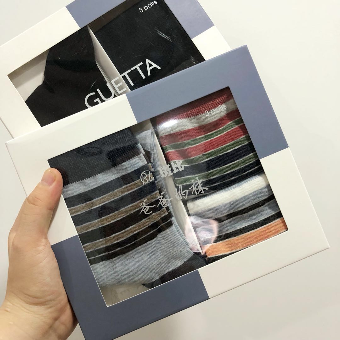 Vớ của bố mảng bám hơn quần nam ống cotton mùa xuân và mùa thu dày và hộp quà khử mùi màu rắn 3 đôi đơn giản tất trắng cao cổ