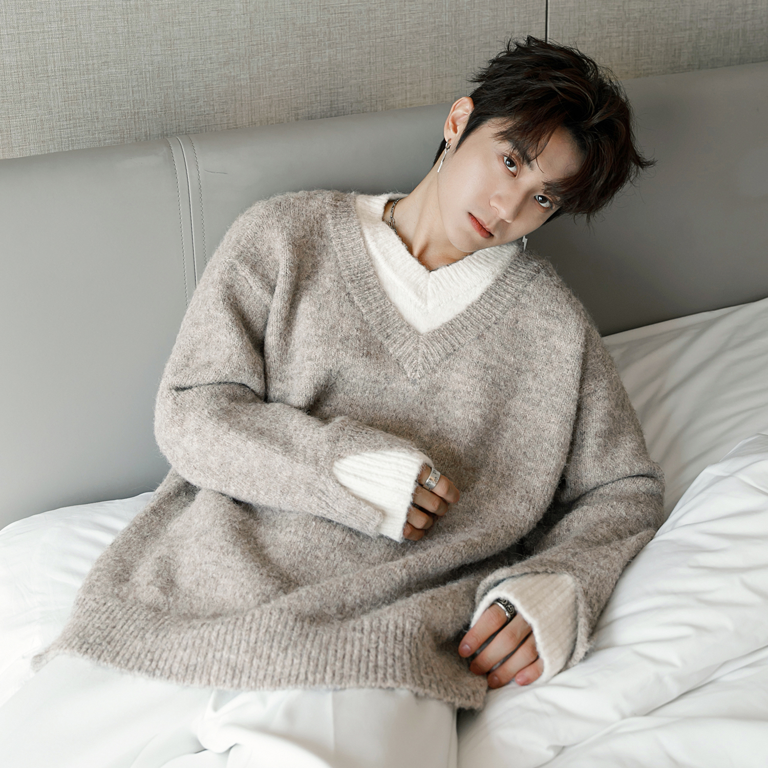 CHICERRO シチリア産メンズウールダブルVネックフェイクツーピースレイヤード長袖カジュアルセーター