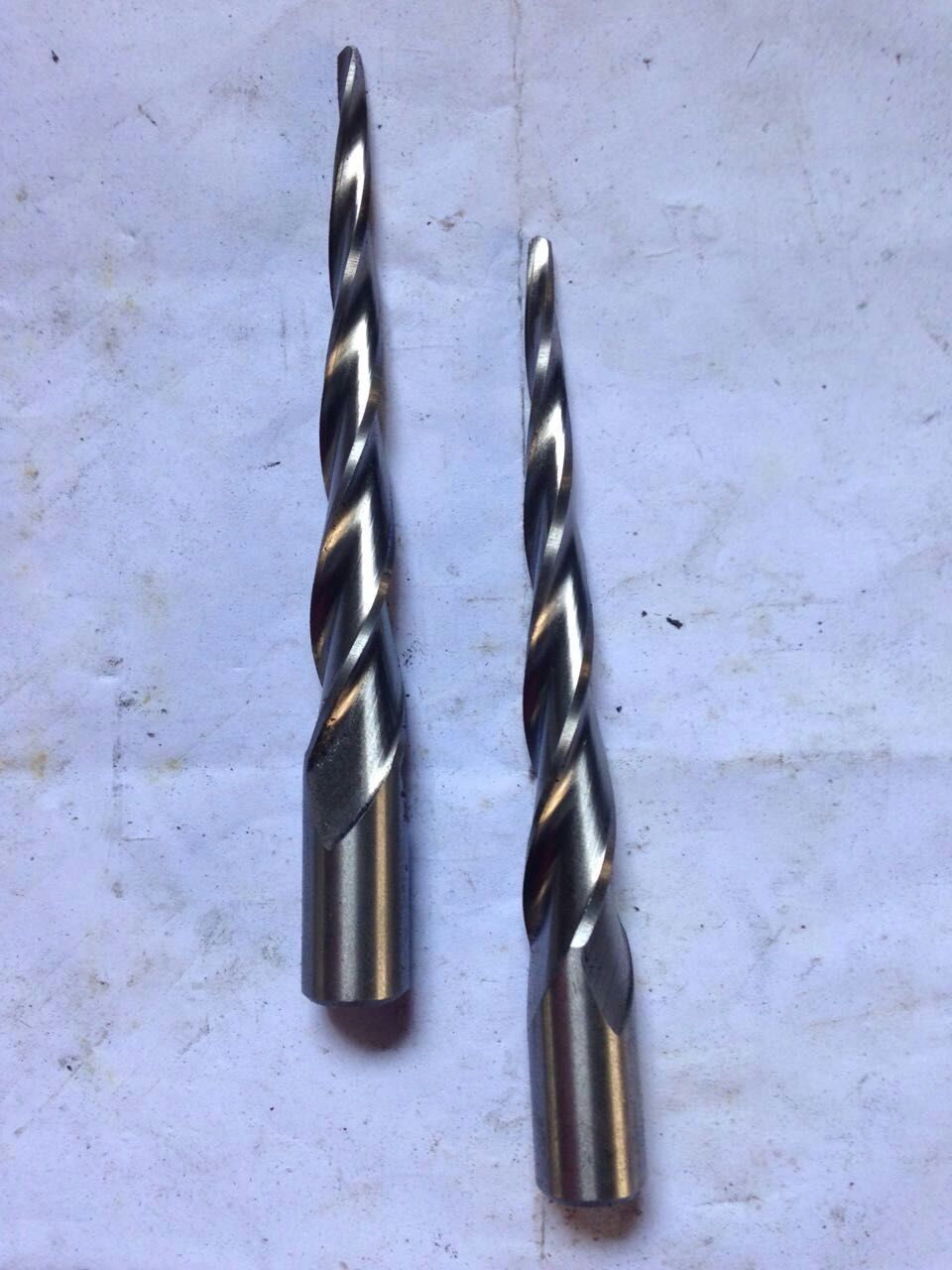 White steel non-standard tool taper shank drill straight shank taper drill bit stainless steel drill erhu drill bit inclination drill bit