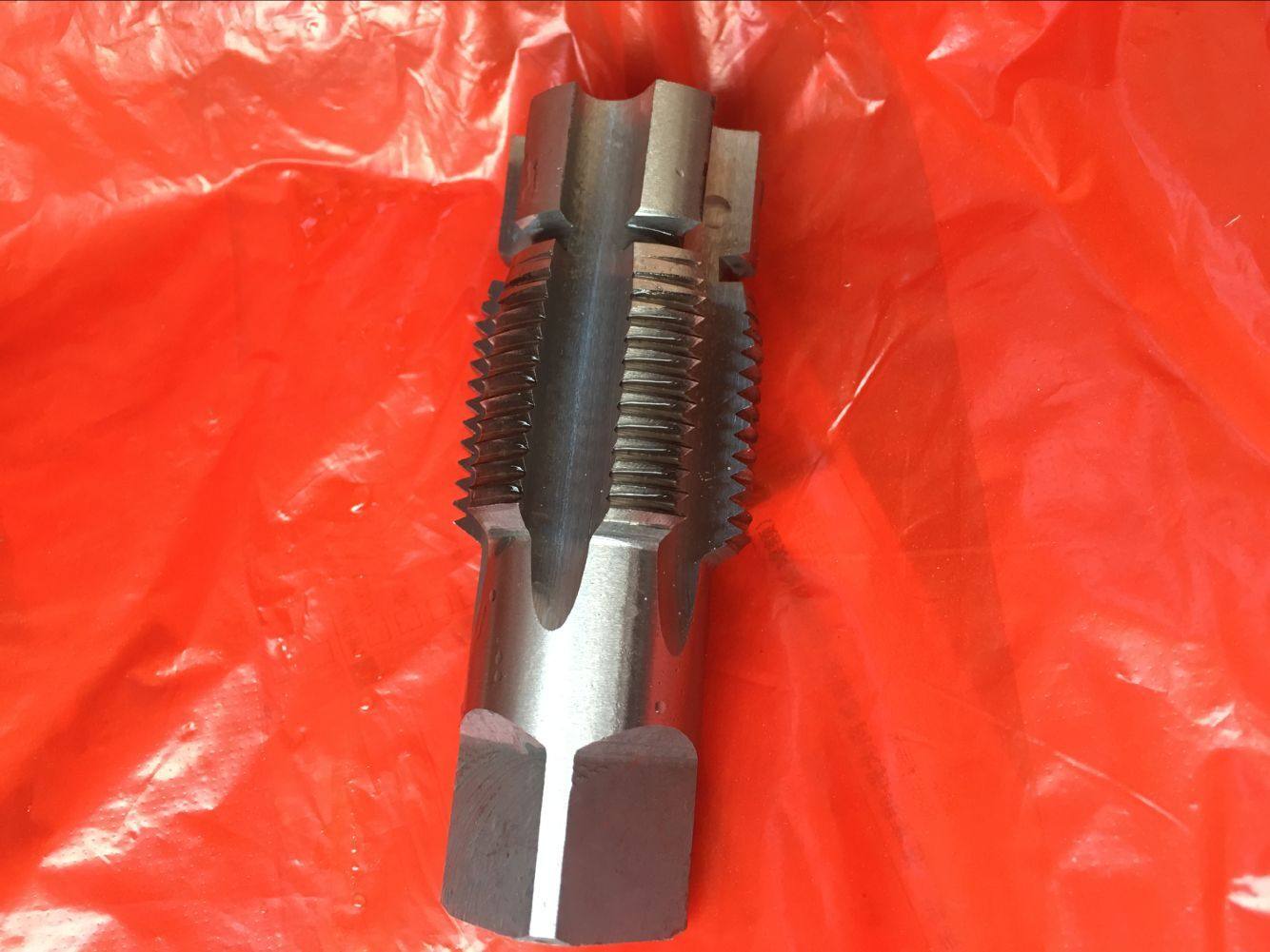 White steel screw tapping and positioning screw attack composite screw tapping non-standard, US-made screw attack all-grinding system to make screw attack