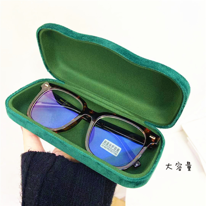 Large-Capacity, High-Quality Olive Green Velvet Glasses Case for Myopia Glasses, Large-Frame Sunglasses, Pressure-Resistant and Drop-Resistant Storage Box, Trendy Large-Capacity, High-Quality Olive Green Velvet Glasses Case for Myopia Glasses, Large-Frame Sunglasses, Pressure-Resistant and Drop-Resistant Storage Box, Trendy