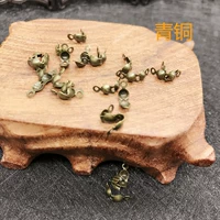 Около 50 бронзы