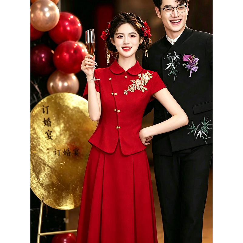 Red Wedding Dress, Bride's Cheongsam, New Chinese-Style High-End Engagement Dress, Petite Wedding Outfit, Casual Wear for the Bridal Party