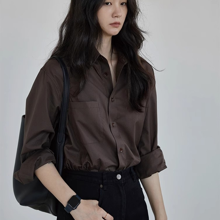 Spring and Autumn New Style Dark Brown Long-Sleeved Shirt for Women, French-Style High-End Commuter Loose Shirt, Casual Layered Top, Cotton Spring and Autumn New Style Dark Brown Long-Sleeved Shirt for Women, French-Style High-End Commuter Loose Shirt, Casual Layered Top, Cotton