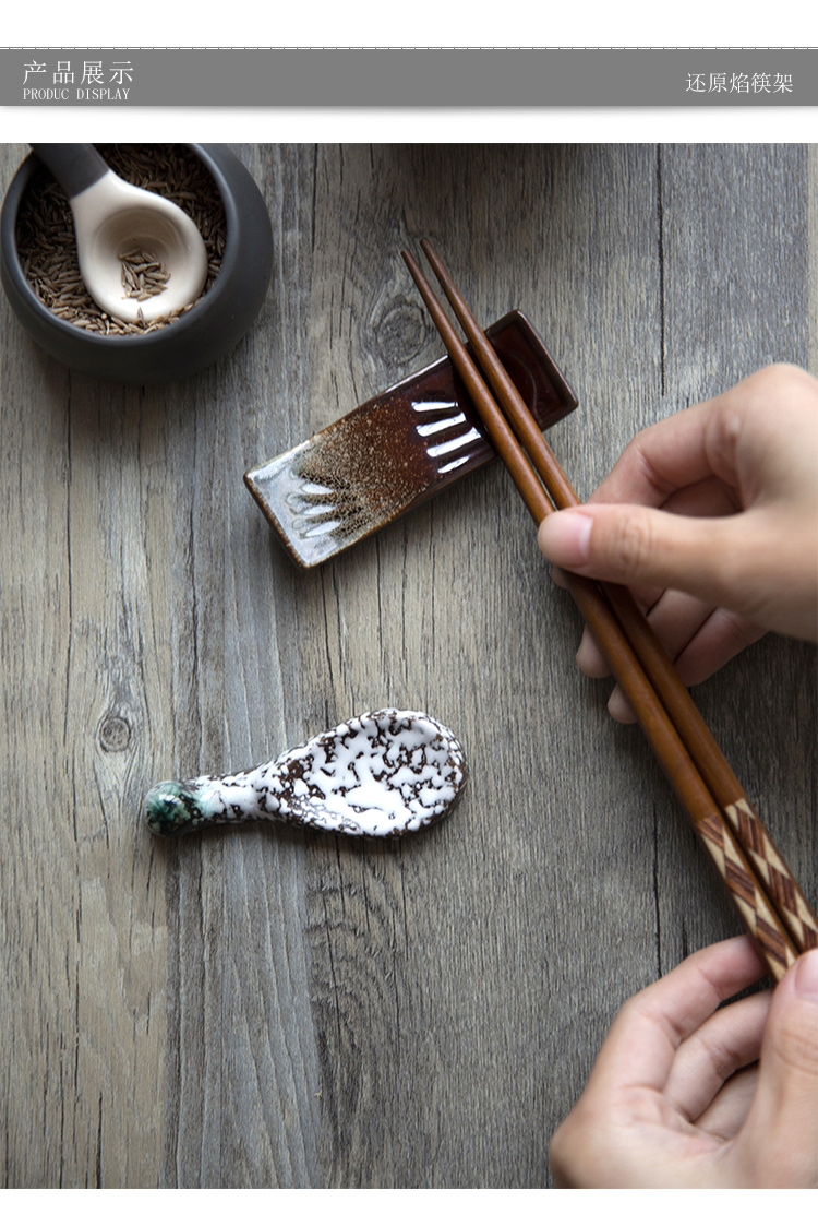 Cá tính sáng tạo Phong cách Nhật Bản và lò gió thay đổi gốm dùng đôi đũa đũa đũa chăm sóc dụng cụ nhà bếp trang trí bộ đồ ăn - Đồ ăn tối chén ăn cơm