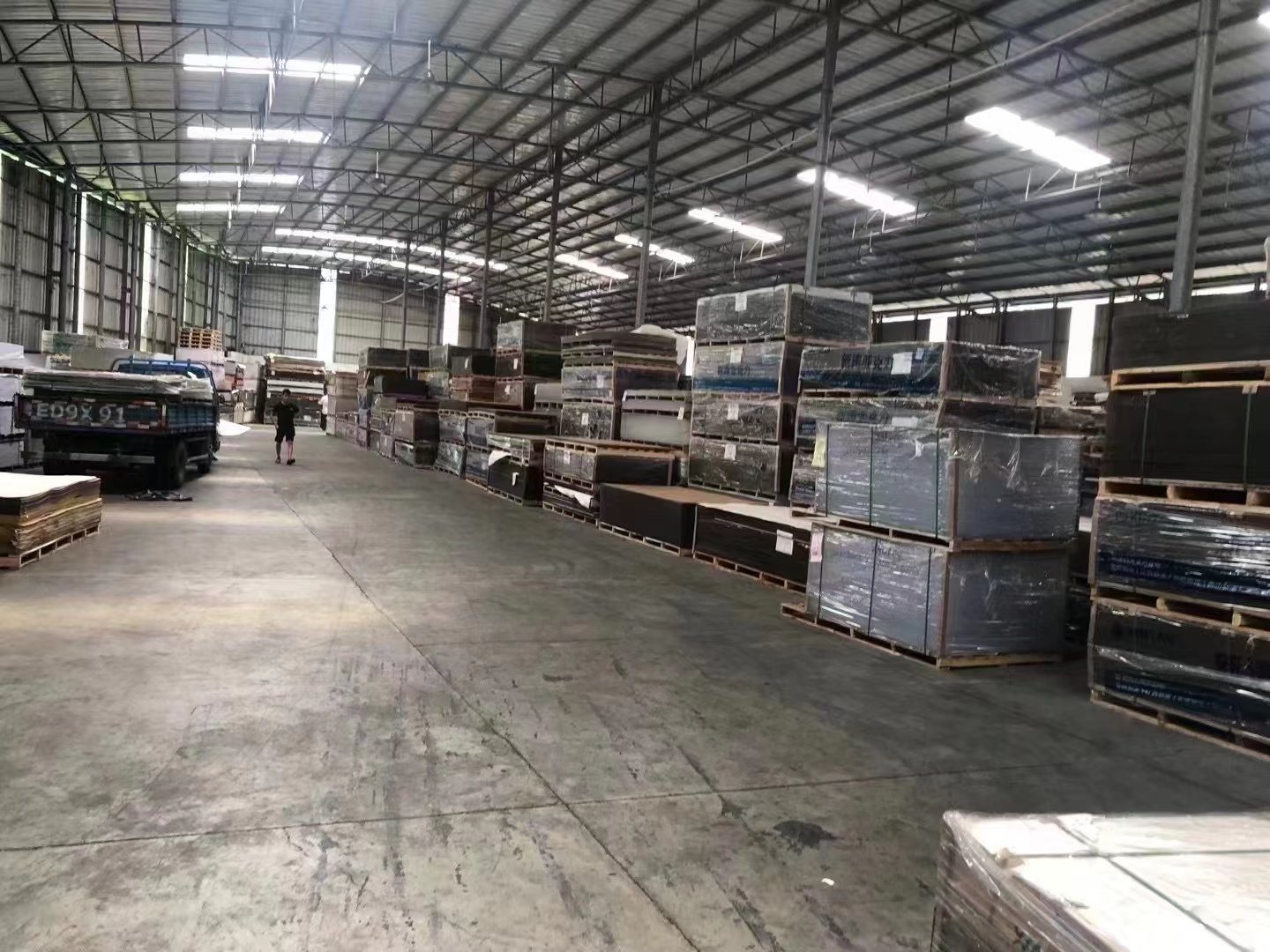 Acrylic custom product cutting size organic glass joint acrylic black and white red light box advertising