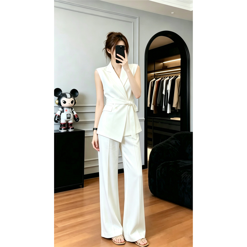 Elegant White Sleeveless Suit Set for Women, Stylish Tie-Up, Slimming, Casual Two-Piece Set, High-End Formal Wear for Summer Elegant White Sleeveless Suit Set for Women, Stylish Tie-Up, Slimming, Casual Two-Piece Set, High-End Formal Wear for Summer