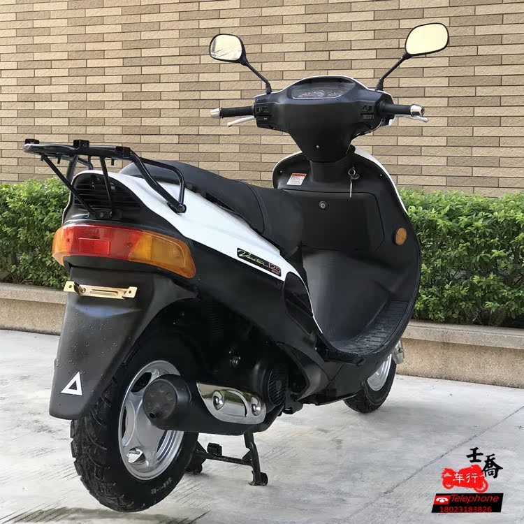 Gốc second-hand Suzuki Neptune xe máy của phụ nữ Suzuki bốn thì scooter 125c nhiên liệu xe du lịch