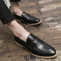 Leather shoes male pointed hair stylist Young trend English dress leisure summer bright bright white men shoes