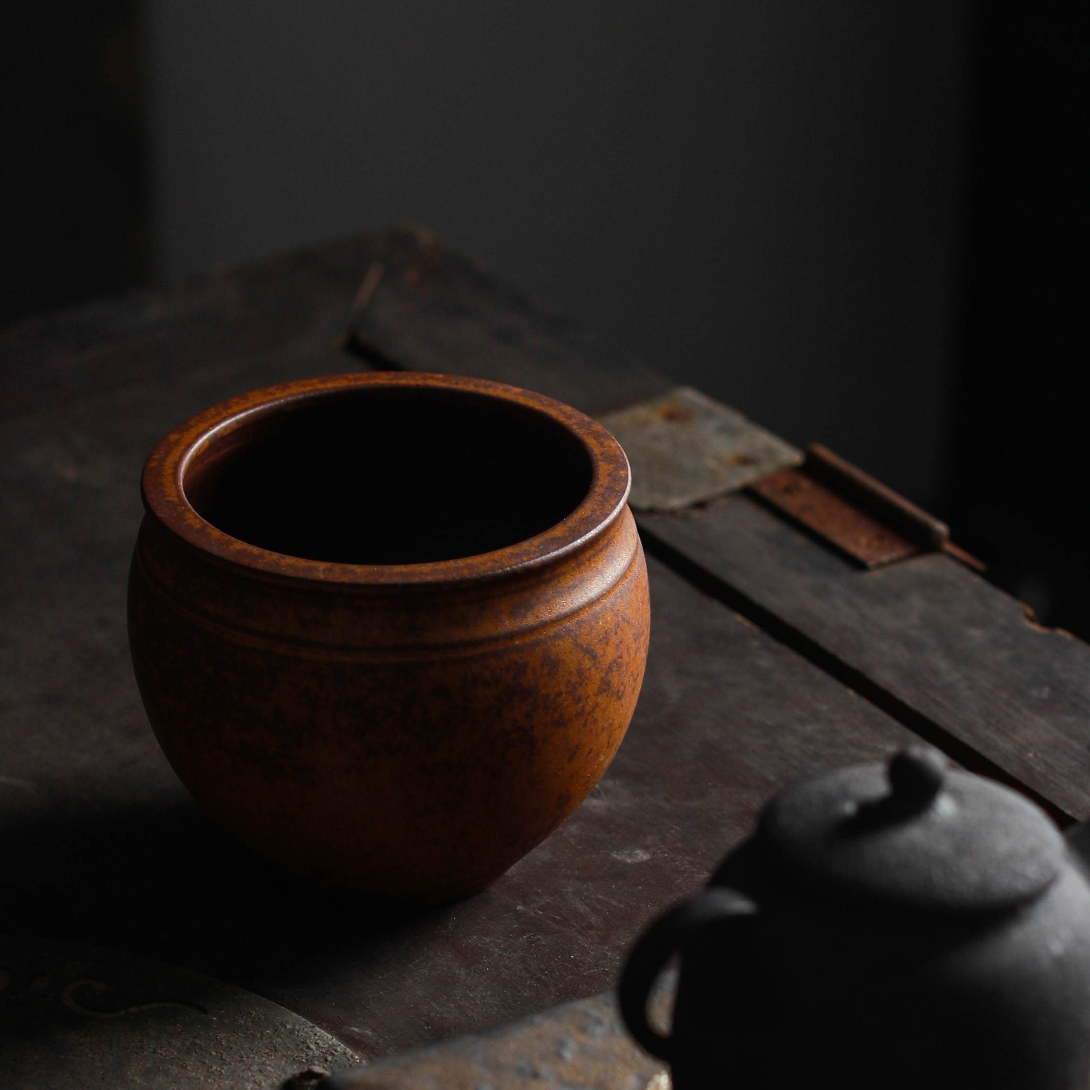 Duqing Garcinia tea wash Jingdezhen ceramic trumpet Jianshui tea residue wash tea table accessories Household tea ceremony utensils