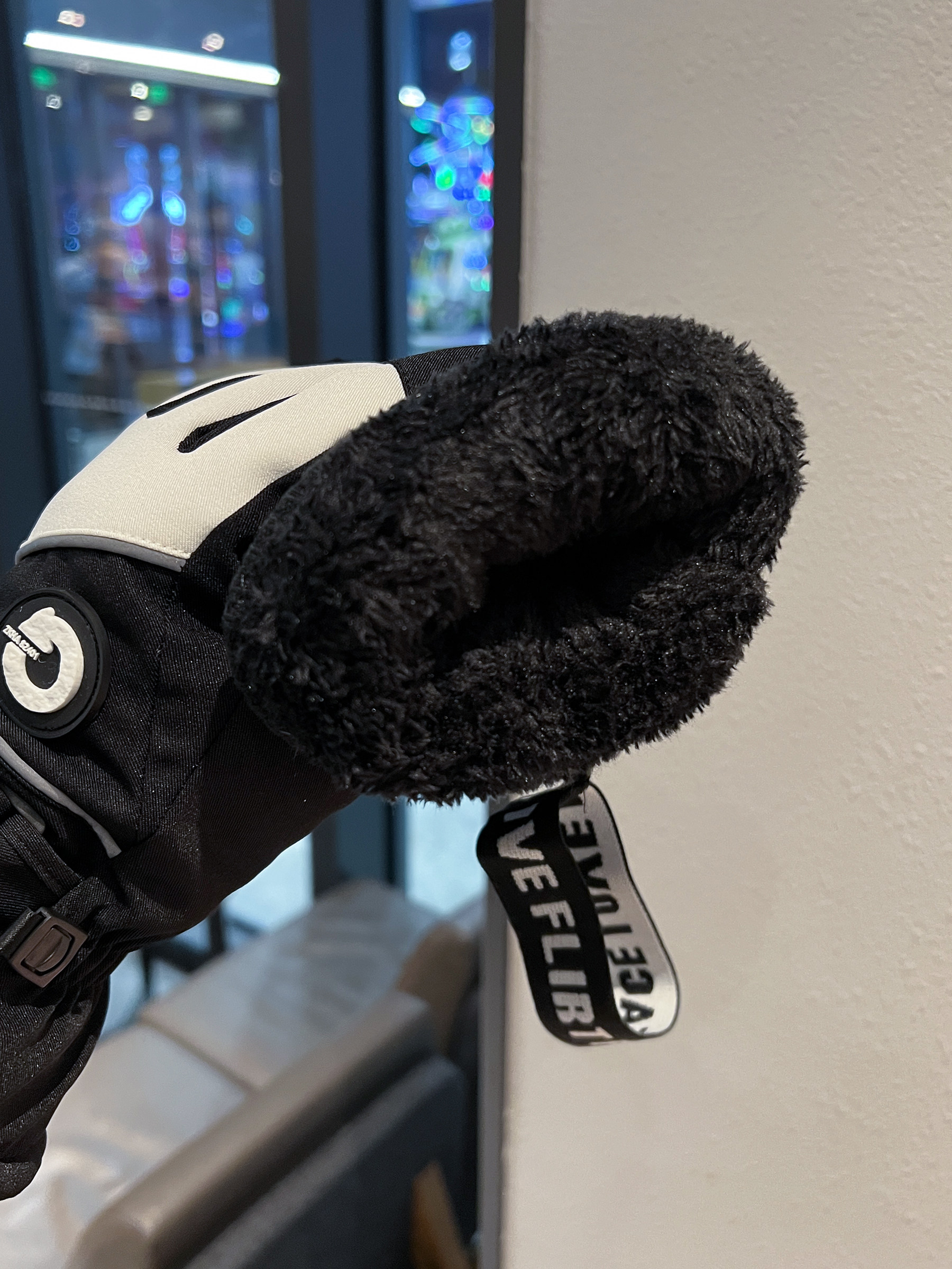 Ski Gloves for Men and Women in Winter, Windproof, Cold-Proof, Water-Repellent, Touch-Screen Cycling Gloves, Couple's Fleece-Lined and Thickened Cotton Gloves