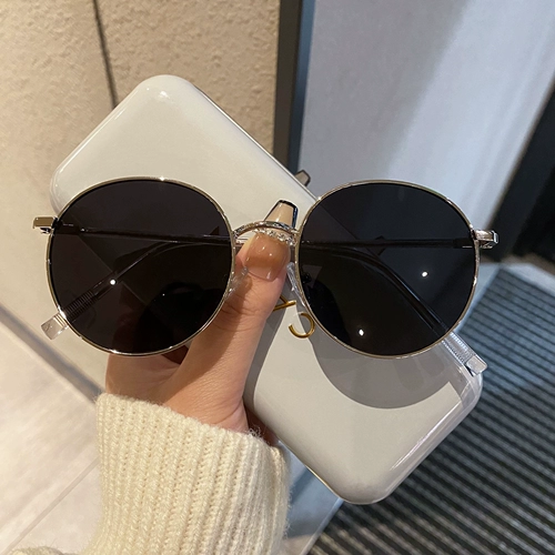 Очки на солнечной энергии подходит для мужчин и женщин