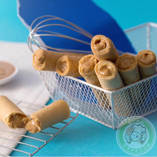 Taiwan specialty food Seaside walk handmade peanut love stuffing burst paddle omelet sesame gift box star recommendation