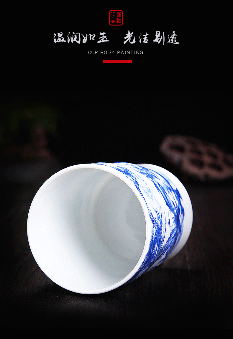 His affection new one product Wang Chenfeng blue - and - white porcelain brush pot hand - made art many children life of the desktop receive a case writing brush