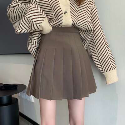 Plus-size pleated skirt, short skirt, women, autumn and winter, chubby girls, high-waisted, slimming, college-style A-line skirt, anti-glare, body-hugging skirt