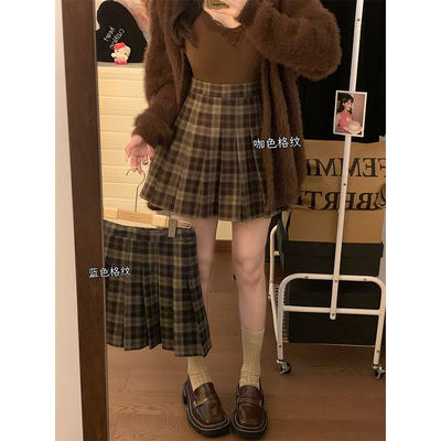 Coffee-colored checkered pleated skirt for women, A-line half skirt for autumn and winter 2025, new high-waisted slimming checkered half skirt, jk short skirt