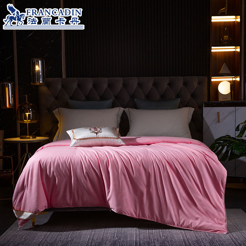 Francadin silk is covered by summer cold by summer shells in spring and autumn by core - winter