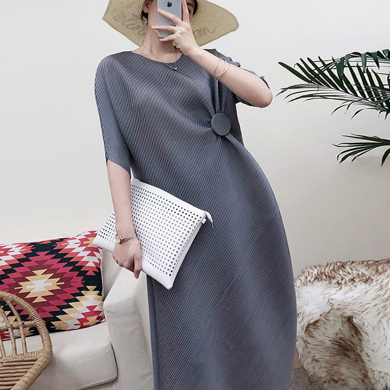 Three Homes Folds Foreign Dress Women 2020 Summer New Pop 100 Loose With Slim Size Fashion Dress