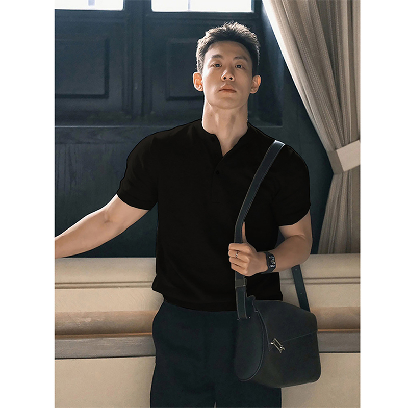 Black Training Short-Sleeve Polo Shirt for Men, Stylish and Sophisticated Henry Collar T-Shirt That Accentuates Muscles, Fitness Half-Sleeve