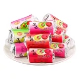 Hawthorn slices are individually packaged in small packages. Shandong specialty hawthorn roll cakes are sweet and sour appetizing candied snacks.