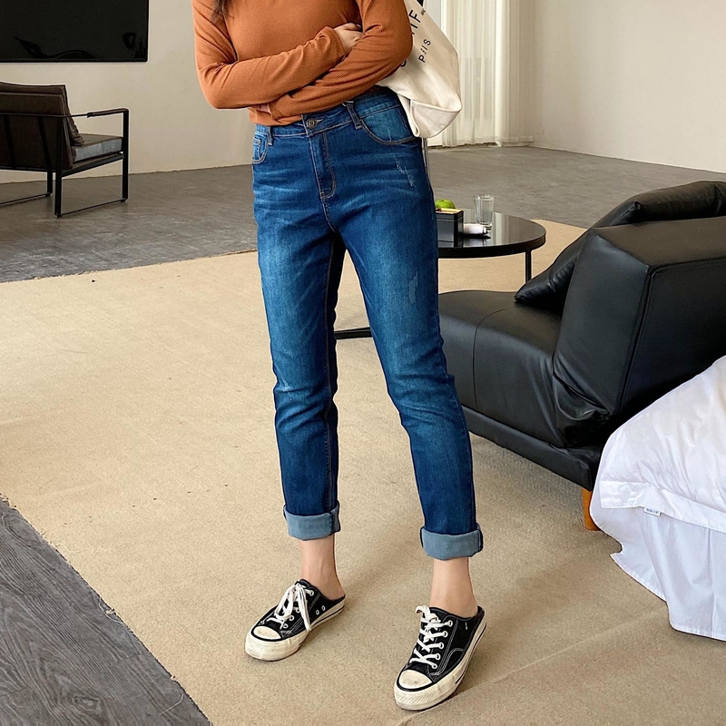 Cai Duobao large size women's clothing 2021 autumn and winter new slim-fitting thin feet pants old denim trousers tide 200 kg