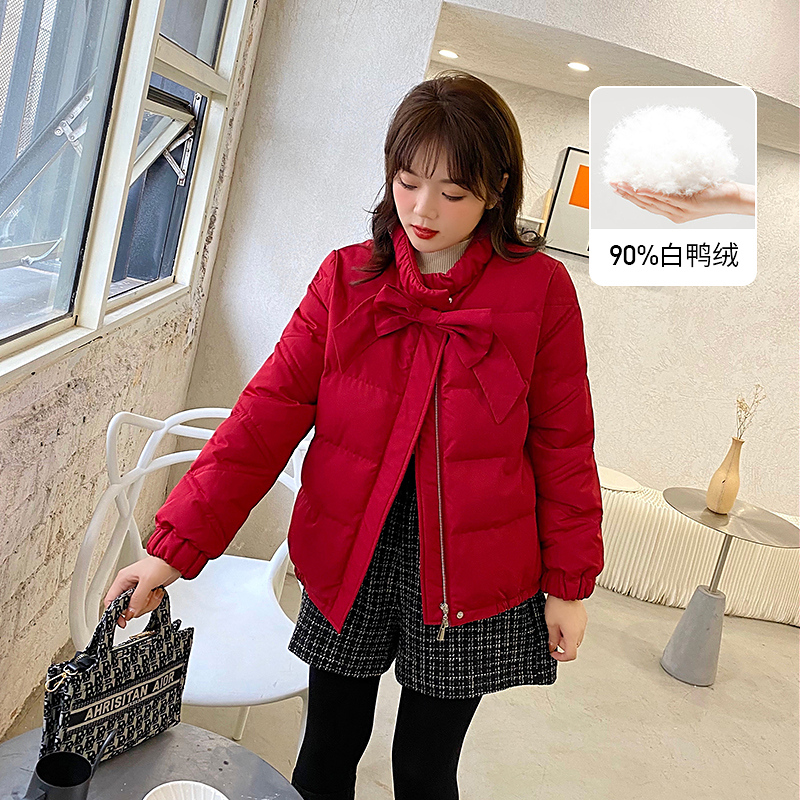 Cai Duobao autumn and winter models large size women's warm Korean version thickened short clothing down jacket widened fat mm plus velvet