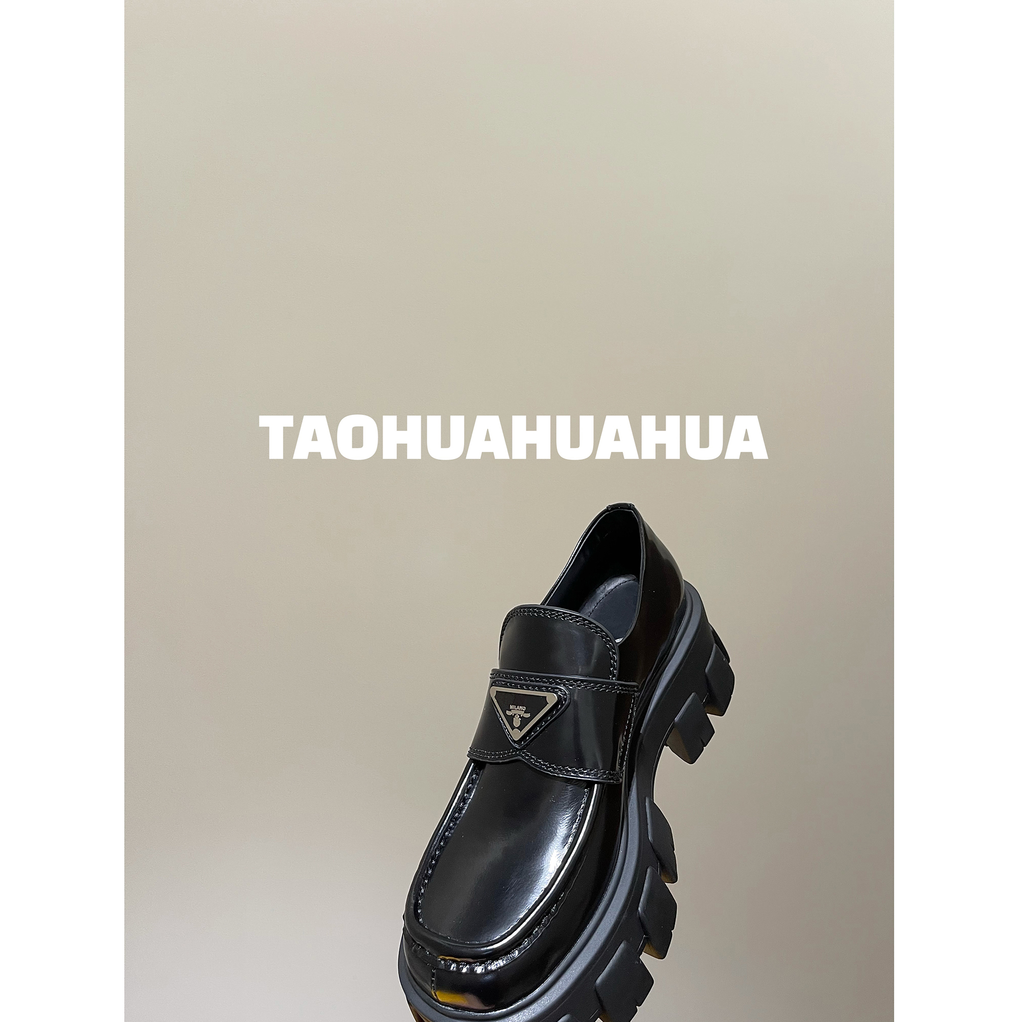 TAOHUAHUA 2021 spring and summer new triangle standard thick bottom platform shoes female British style slip-on shoes