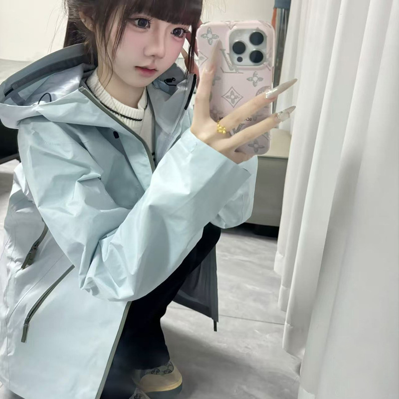 Lt Series Taizhou Hardshell Jacket for Women, Single-Layer Windproof and Waterproof Men's Jacket, Laminated Mountaineering Jacket with Hood