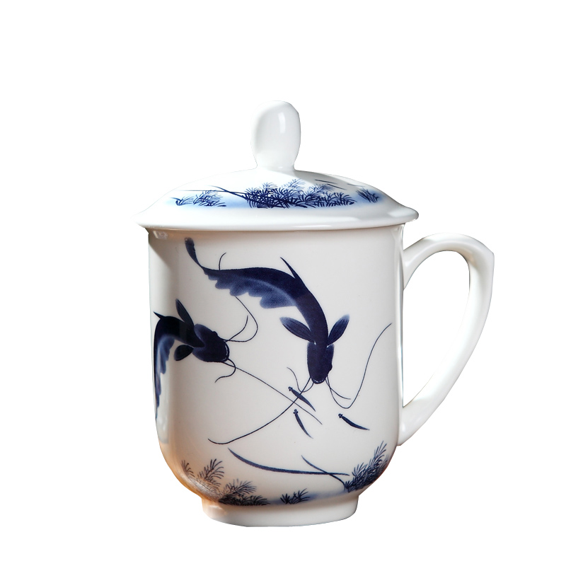 The Clean up ceramic cup with cover of jingdezhen ceramic ipads China tea cups water cup office cup and cup can be customized