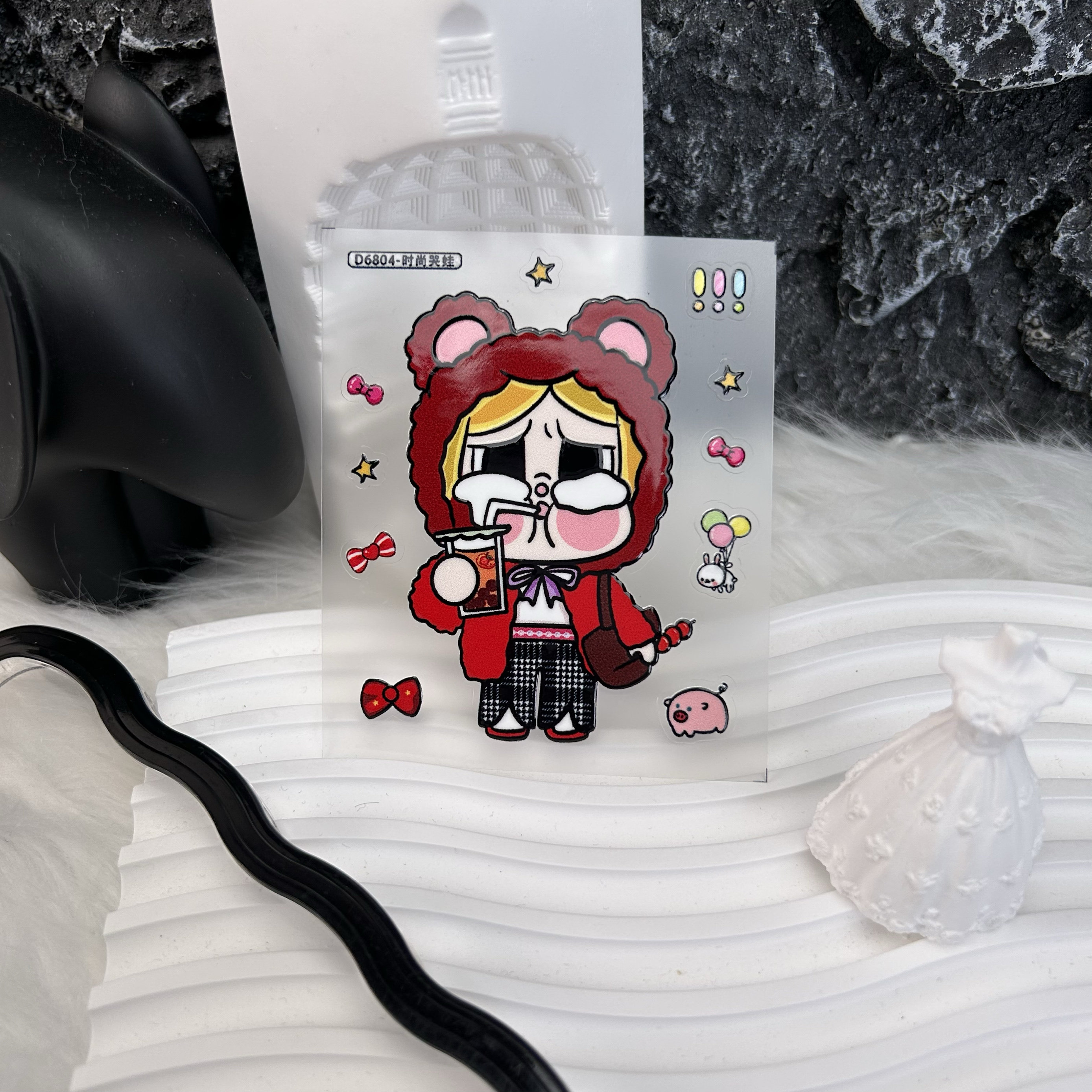 当温柔的泪水化作时尚符号——关于D68时尚哭娃贴纸的气质解读_指甲装饰_淘宝美妆网