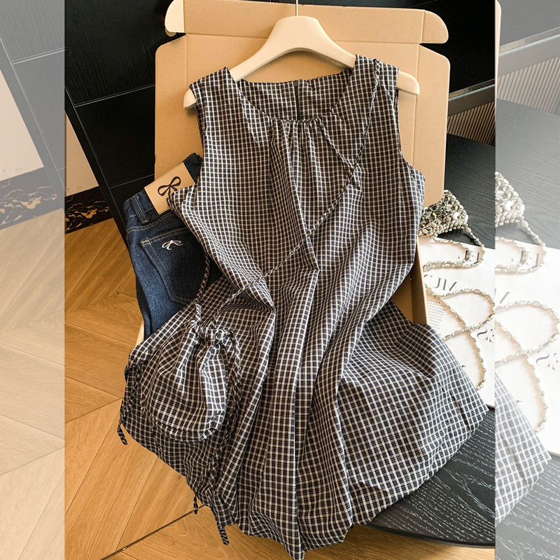 Korean Style Retro Plaid Sleeveless Vest Dress for Women 2026 Summer Outfit for Seaside Vacation Slimming Look Flower Bud Short Skirt