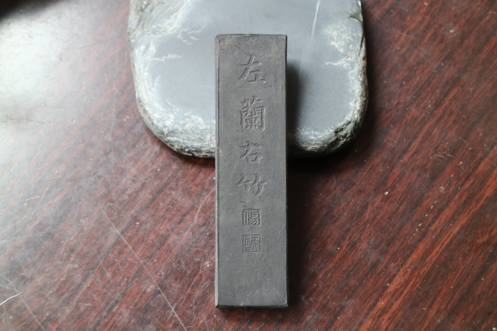 Near Mozhai Japan Zuo Lan right bamboo old oil smoke residual ink practical ink stick Ink ink stick ink stick