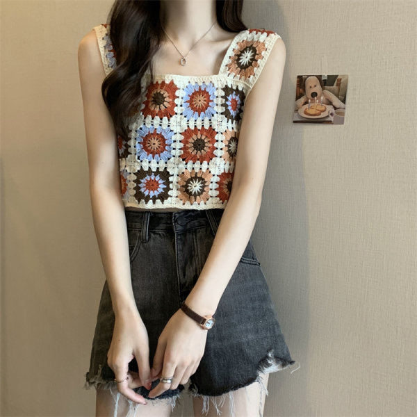 Vintage Heavy Embroidery Floral Hollow-Out Cover-Up Knitted Camisole for Women, Summer Outerwear with a Sense of Design, Short Top Vintage Heavy Embroidery Floral Hollow-Out Cover-Up Knitted Camisole for Women, Summer Outerwear with a Sense of Design, Short Top