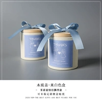 Модель трепещена в смягчении синей пары