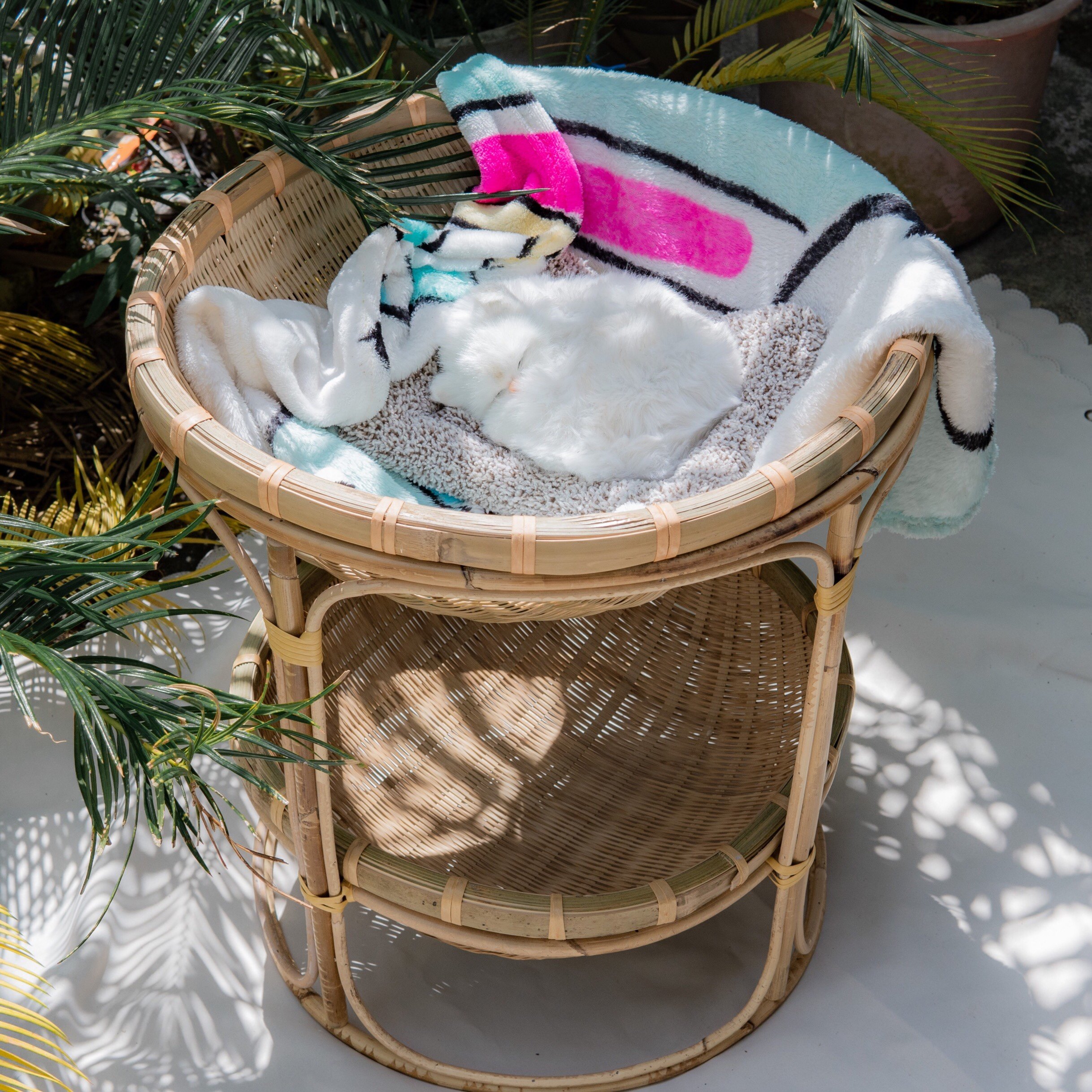 Liu family bamboo double-layer cat nest cool nest summer mat four seasons universal rattan cat bed net red pet nest