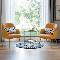 Лимонный желтый два стула и один стол