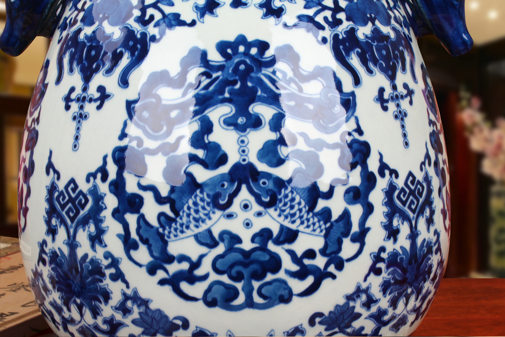 Jingdezhen ceramics antique hand - made sweet grain deer head statute of the cylinder and vase of blue and white porcelain was classical furnishing articles