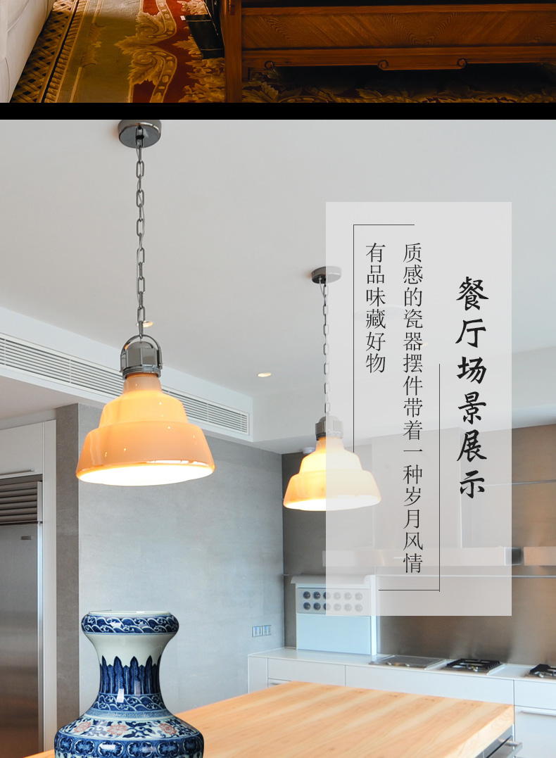 Jingdezhen blue and white square shoulder youligong tangled branches pottery and porcelain vases bottles of Chinese study sitting room adornment is placed
