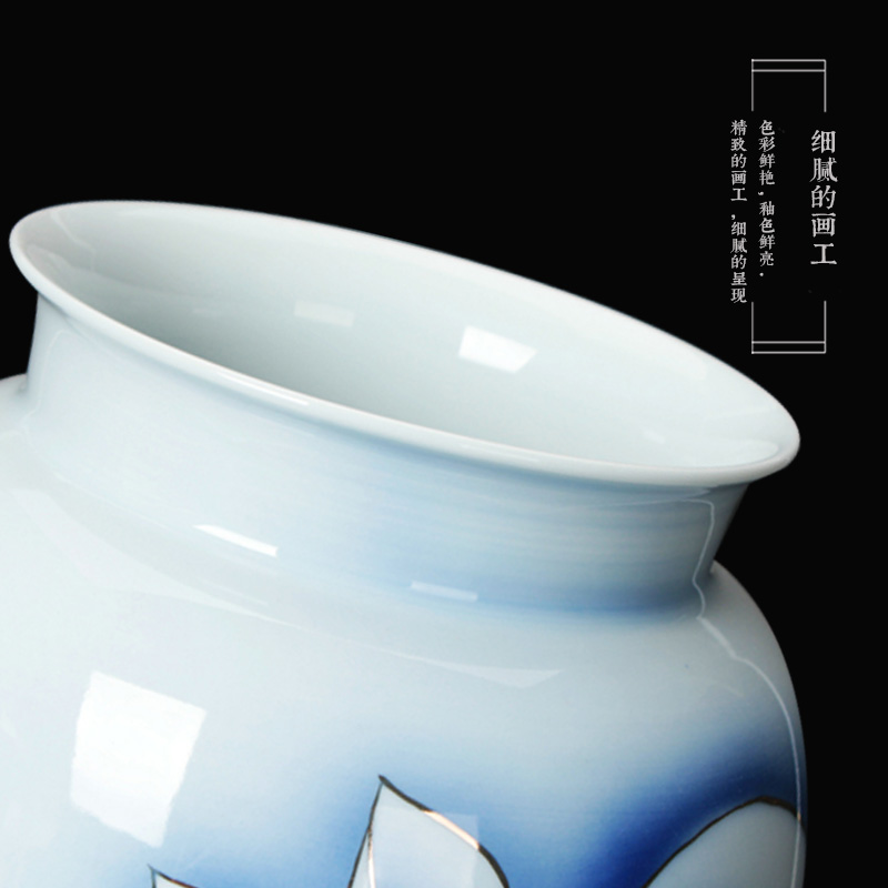 High - grade hand - made works of traditional Chinese style the see colour blue and white porcelain vase study was sitting room adornment handicraft furnishing articles