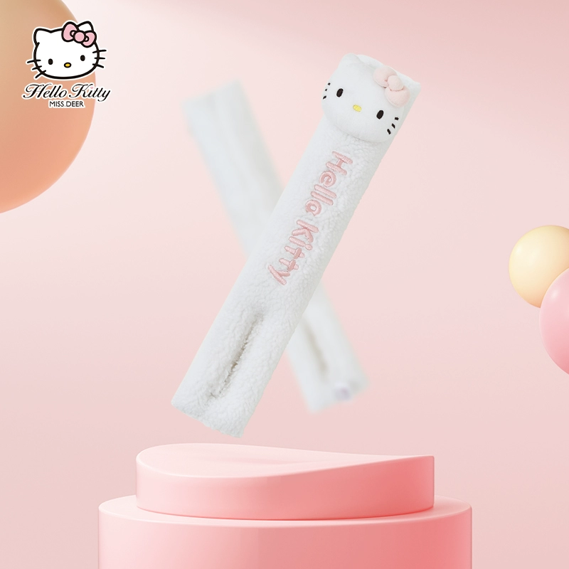 Bộ sưu tập phụ kiện ô tô HelloKitty Hello Kitty hoạt hình thực tế dễ thương trang trí nội thất ô tô Bộ trang trí ô tô gối đầu xe ô tô 