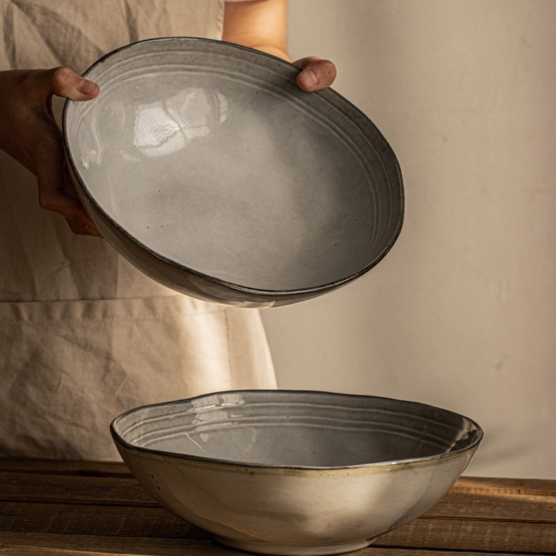 [Must-Have Item] Vintage Wabi-Sabi Style Ceramic Large Bowl for Salad, Soup, and Noodle Presentation, a Must-Have for Those Who Care about Texture, a Private Collection of Tableware
