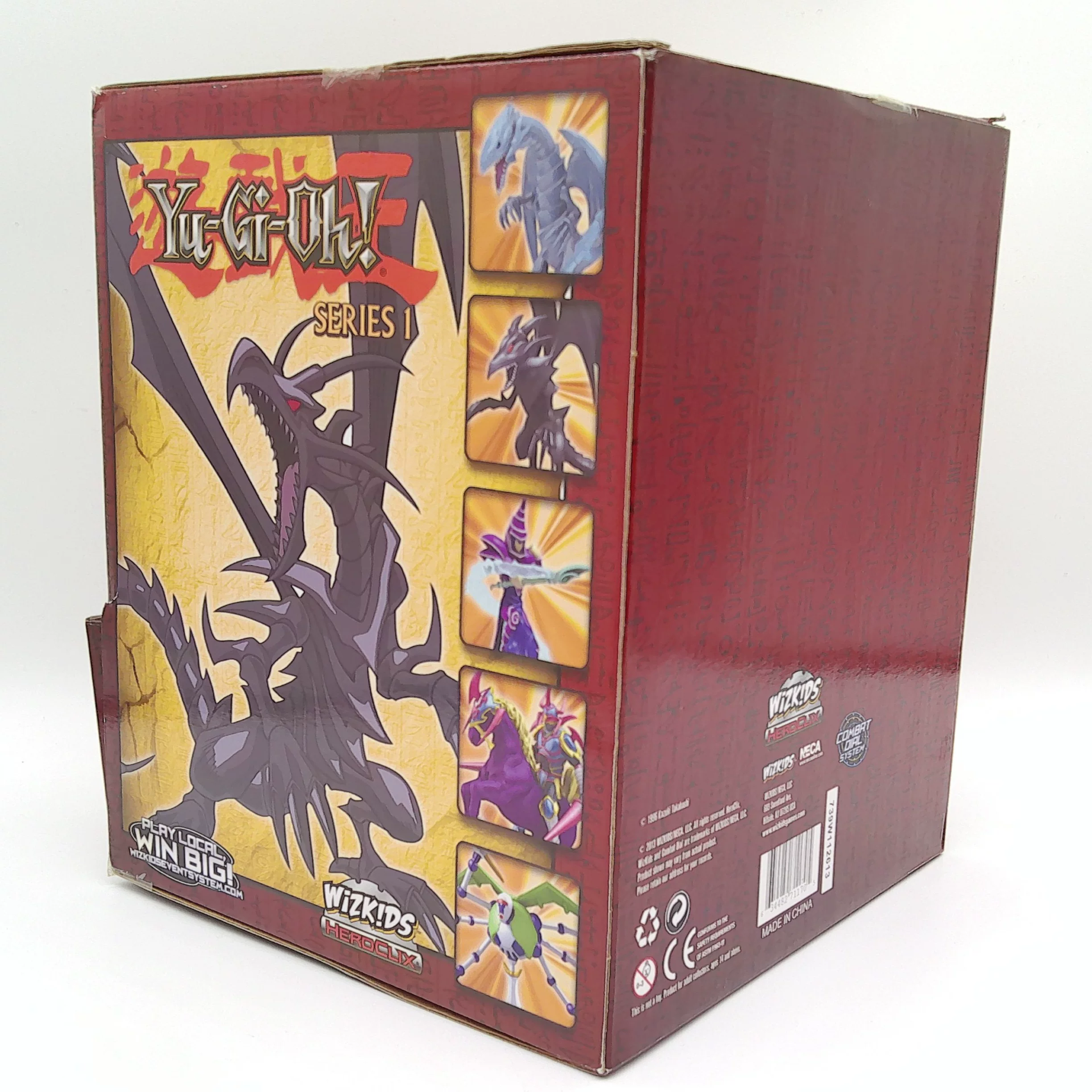 Wizkids Ou Gou King Banner флаг слегка сжимает руку держать гигантских солдат небо дракон крыло бог дракон черный демон, голубоглазый белый дракон