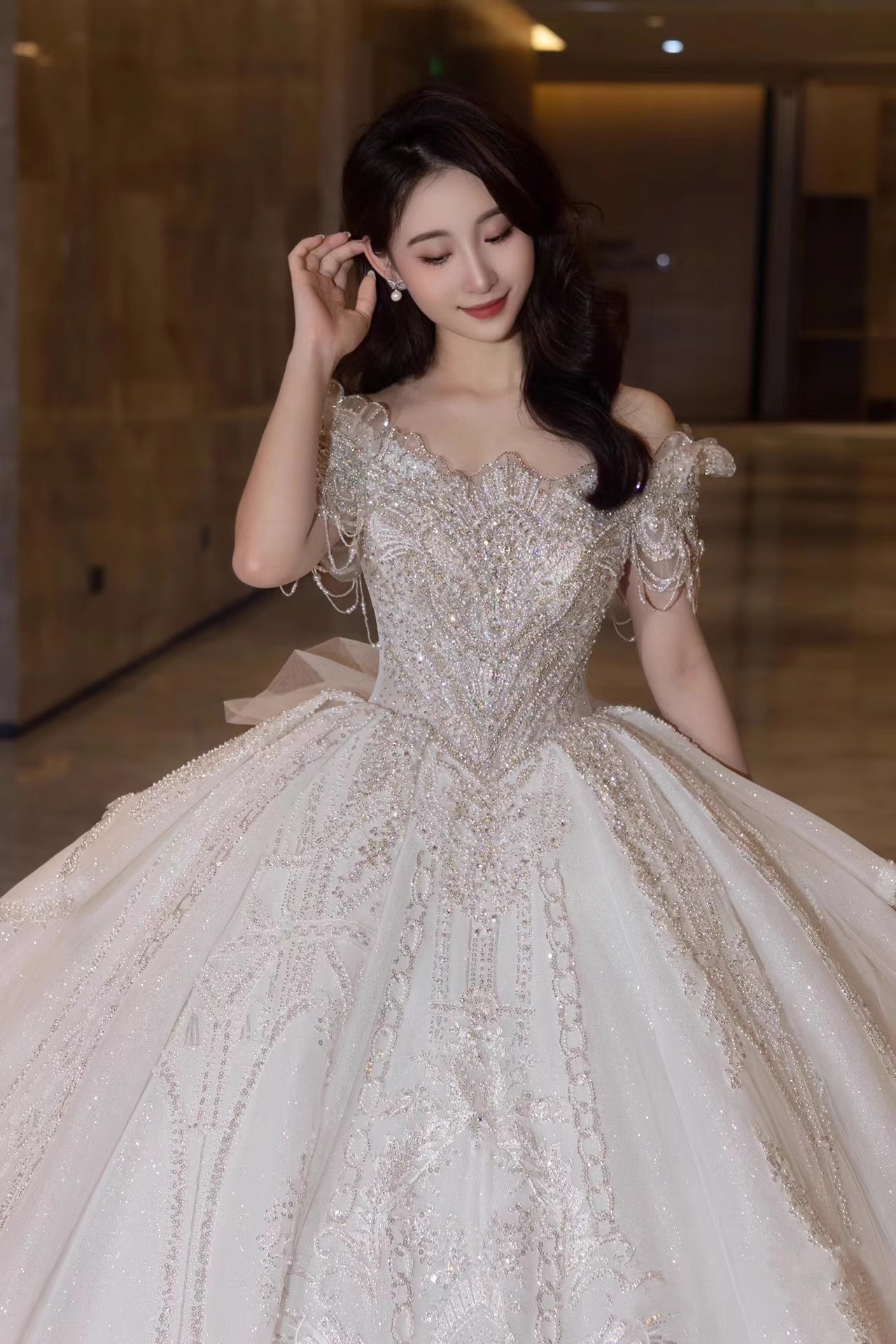  M+White land model [Send a veil glove skirt]  